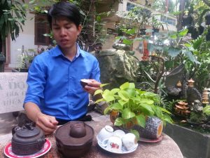 tuc uống trà Việt Nam